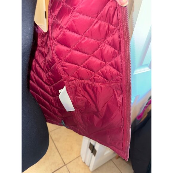 Bass Outdoor Womens Chevron Quilted Down Puffer Vest M Nylon Down Maroon Travel - Picture 12 of 14
